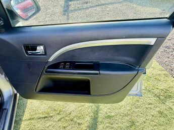 Ford Mondeo 2.0 Ghia X 5dr