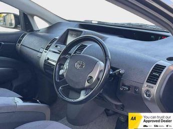 Toyota Prius 1.5 T4 CVT 5dr
