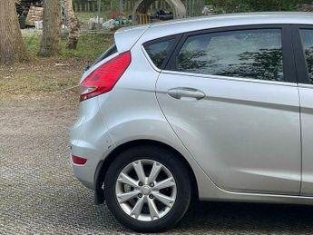 Ford Fiesta 1.4 Zetec 5dr