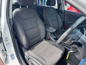 Hyundai Ioniq 1.6 h-GDi SE DCT Euro 6 (s/s) 5dr