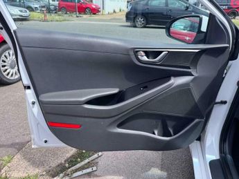Hyundai Ioniq 1.6 h-GDi SE DCT Euro 6 (s/s) 5dr