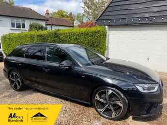 Audi A4 AVANT TFSI S LINE BLACK EDITION