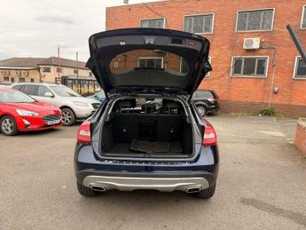 Mercedes-Benz C Class 2.1 GLA200d Sport (Executive) 7G-DCT Euro 6 (s/s) 5dr