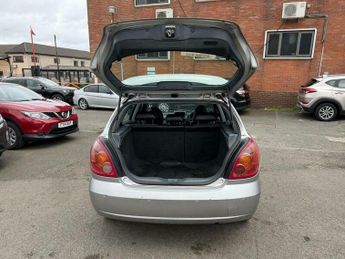 Nissan Almera 1.5 SX 5dr