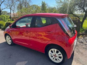 Toyota AYGO VVT-I X-PRESSION AUTOMATIC