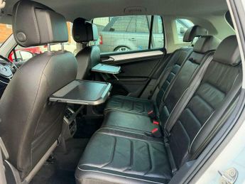 Volkswagen Tiguan 2.0 TDI BlueMotion Tech SE Navigation DSG 4Motion Euro 6 (s/s) 5