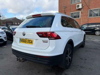 Volkswagen Tiguan 2.0 TDI BlueMotion Tech SE Navigation DSG 4Motion Euro 6 (s/s) 5
