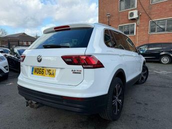 Volkswagen Tiguan 2.0 TDI BlueMotion Tech SE Navigation DSG 4Motion Euro 6 (s/s) 5