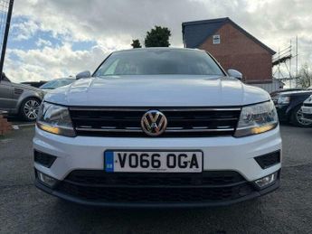 Volkswagen Tiguan 2.0 TDI BlueMotion Tech SE Navigation DSG 4Motion Euro 6 (s/s) 5