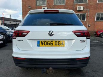 Volkswagen Tiguan 2.0 TDI BlueMotion Tech SE Navigation DSG 4Motion Euro 6 (s/s) 5