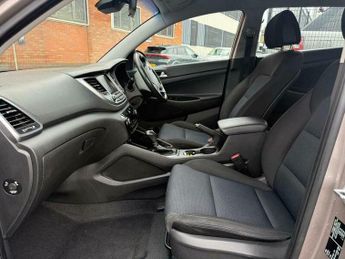 Hyundai Tucson 2.0 CRDi SE Nav Auto 4WD Euro 6 5dr