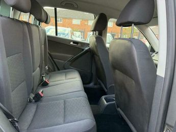 Volkswagen Tiguan 2.0 TDI BlueMotion Tech S DSG 4WD Euro 5 (s/s) 5dr