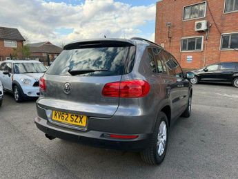 Volkswagen Tiguan 2.0 TDI BlueMotion Tech S DSG 4WD Euro 5 (s/s) 5dr