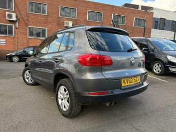 Volkswagen Tiguan 2.0 TDI BlueMotion Tech S DSG 4WD Euro 5 (s/s) 5dr