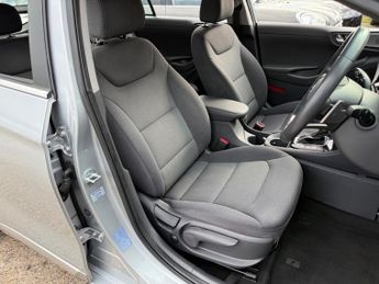 Hyundai Ioniq PREMIUM