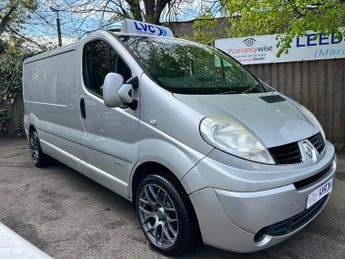 Renault Trafic LL29 SPORT DCI + CARPETED LIGHTS IDEAL CAMPER VERY CLEAN FSH