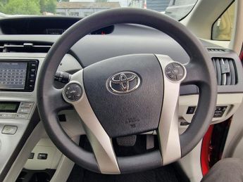 Toyota Prius 1.8 Hybrid VVT-h CVT 5dr