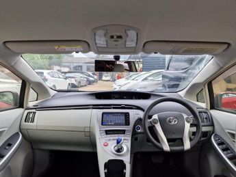 Toyota Prius 1.8 Hybrid VVT-h CVT 5dr