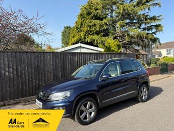 Volkswagen Tiguan ESCAPE TDI BLUEMOTION TECHNOLOGY 4MOTION