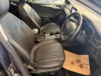 Ford Focus ACTIVE X VIGNALE ECOBLUE 70 PLATE AUTO LEATHER SAT NAV PANO ROOF