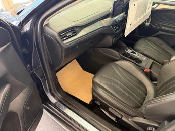 Ford Focus ACTIVE X VIGNALE ECOBLUE 70 PLATE AUTO LEATHER SAT NAV PANO ROOF