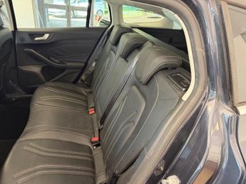 Ford Focus ACTIVE X VIGNALE ECOBLUE 70 PLATE AUTO LEATHER SAT NAV PANO ROOF
