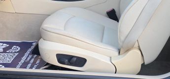 BMW 3 SERIES 320i SE