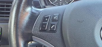 BMW 3 SERIES 320i SE