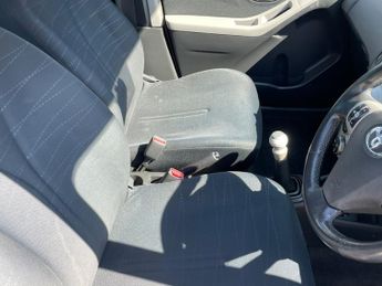 Toyota Yaris 1.3 VVT-i SR Hatchback 5dr Petrol Manual (141 g/km, 85 bhp)