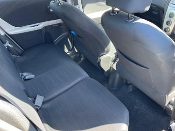 Toyota Yaris 1.3 VVT-i SR Hatchback 5dr Petrol Manual (141 g/km, 85 bhp)