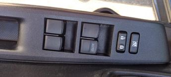 Toyota Yaris VVT-I T SPIRIT