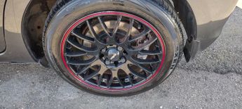 Toyota Yaris VVT-I T SPIRIT