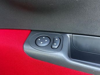 Fiat 500 0.9 TwinAir Lounge Hatchback 3dr Petrol Dualogic Euro 5 (s/s) (8