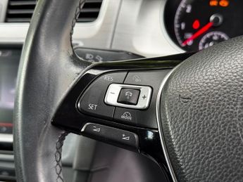 Volkswagen Golf 1.2 TSI BlueMotion Tech S Hatchback 5dr Petrol DSG Euro 5 (s/s) 