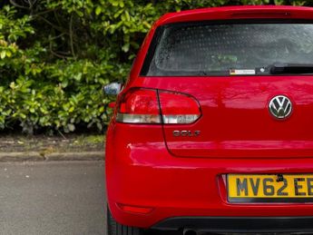 Volkswagen Golf 1.2 TSI S Hatchback 5dr Petrol DSG Euro 5 (105 ps)