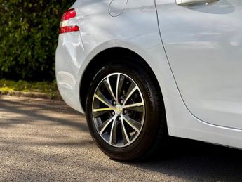 Peugeot 308 1.6 BlueHDi Allure Hatchback 5dr Diesel EAT Euro 6 (s/s) (120 ps