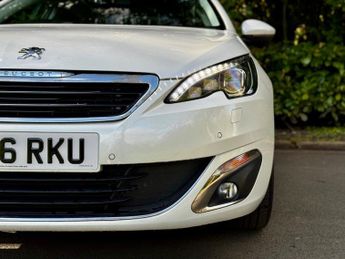 Peugeot 308 1.6 BlueHDi Allure Hatchback 5dr Diesel EAT Euro 6 (s/s) (120 ps