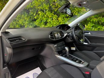 Peugeot 308 1.6 BlueHDi Allure Hatchback 5dr Diesel EAT Euro 6 (s/s) (120 ps
