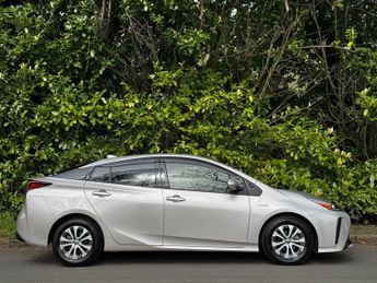 Toyota Prius 1.8 VVT-h GPF Business Edition Plus Hatchback 5dr Petrol Hybrid 