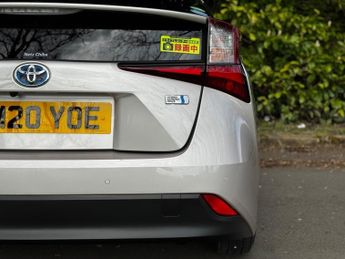 Toyota Prius 1.8 VVT-h GPF Business Edition Plus Hatchback 5dr Petrol Hybrid 