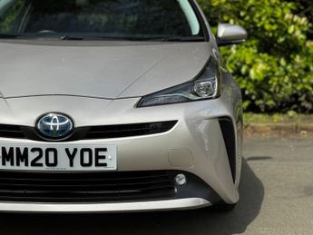 Toyota Prius 1.8 VVT-h GPF Business Edition Plus Hatchback 5dr Petrol Hybrid 