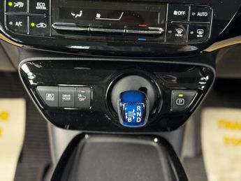 Toyota Prius 1.8 VVT-h GPF Business Edition Plus Hatchback 5dr Petrol Hybrid 