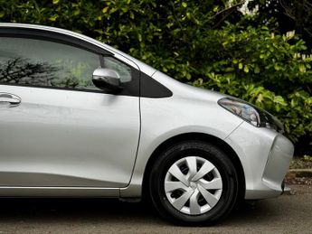 Toyota Yaris 1.33 Dual VVT-i Excel Hatchback 5dr Petrol Multidrive S Euro 6 (