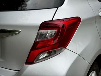 Toyota Yaris 1.33 Dual VVT-i Excel Hatchback 5dr Petrol Multidrive S Euro 6 (
