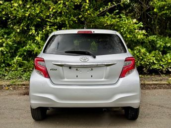 Toyota Yaris 1.33 Dual VVT-i Excel Hatchback 5dr Petrol Multidrive S Euro 6 (