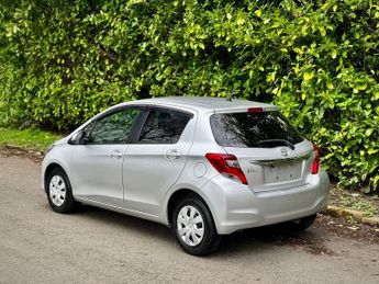 Toyota Yaris 1.33 Dual VVT-i Excel Hatchback 5dr Petrol Multidrive S Euro 6 (