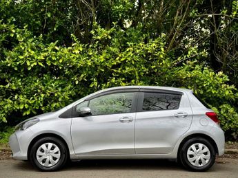 Toyota Yaris 1.33 Dual VVT-i Excel Hatchback 5dr Petrol Multidrive S Euro 6 (