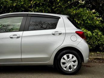 Toyota Yaris 1.33 Dual VVT-i Excel Hatchback 5dr Petrol Multidrive S Euro 6 (
