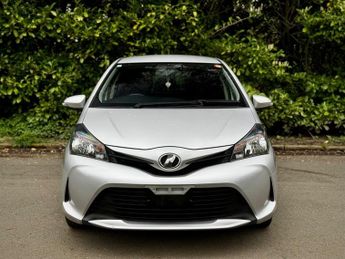 Toyota Yaris 1.33 Dual VVT-i Excel Hatchback 5dr Petrol Multidrive S Euro 6 (