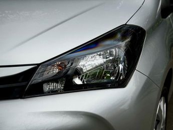 Toyota Yaris 1.33 Dual VVT-i Excel Hatchback 5dr Petrol Multidrive S Euro 6 (